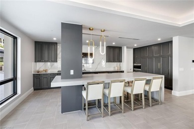 UNIQUE CORNER RESIDENCE IN QUATTRO AT NAPLES SQUARE WITH - photo 46