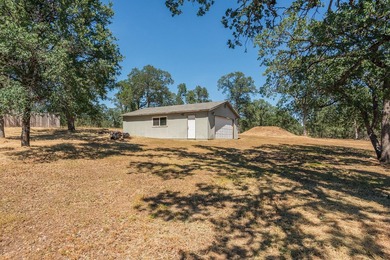 Enjoy beautiful sunsets and mountain views from this spacious - photo 46