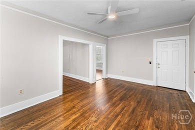 Income-producing duplex in desirable Baldwin Park offering a - photo 50