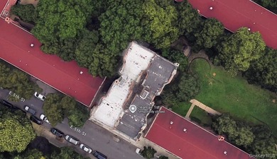 22-Unit Building In The East - photo 2
