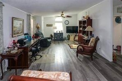 Seller is VERY MOTIVATED. Will consider all reasonable offers - photo 12