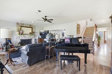 Enjoy stunning golf course and lake views from this exceptional - photo 5