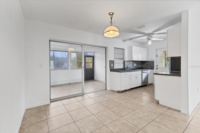 Virtually Staged. MAJOR VALUE ALERT! Seller just completed a - photo 15