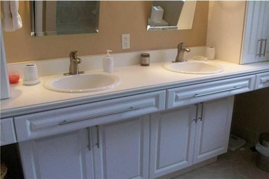 Stunning corner garden apartment completely updated, partially - photo 6