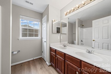 Welcome home to this stunning Hunter Oaks retreat featuring a - photo 32