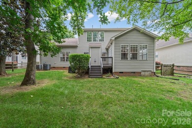 Welcome home to this stunning Hunter Oaks retreat featuring a - photo 38