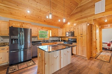 MOUNTAIN CABIN - Beautiful home offering open concept with - photo 5