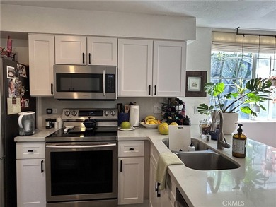 Welcome to Pine Creek Lane-where comfort meets convenience in - photo 9