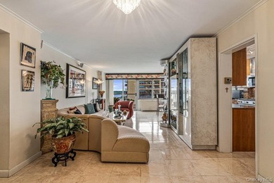 Experience effortless luxury in this beautifully renovated 3-BR - photo 8