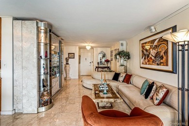 Experience effortless luxury in this beautifully renovated 3-BR - photo 9