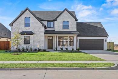 Lake Home For Sale in Cleburne, Texas