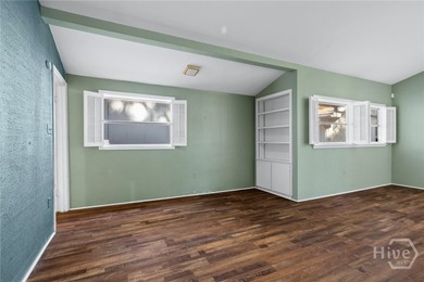 A Mid-Century home in Midtown is available for purchase, a 2 - photo 11