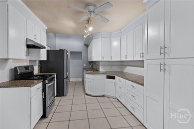 A Mid-Century home in Midtown is available for purchase, a 2 - photo 13