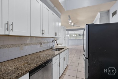 A Mid-Century home in Midtown is available for purchase, a 2 - photo 14