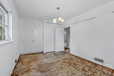 A Mid-Century home in Midtown is available for purchase, a 2 - photo 25