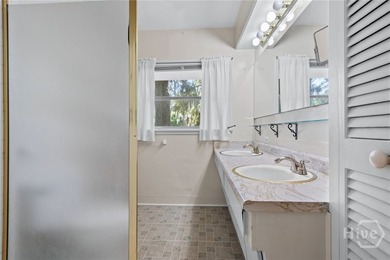 A Mid-Century home in Midtown is available for purchase, a 2 - photo 30