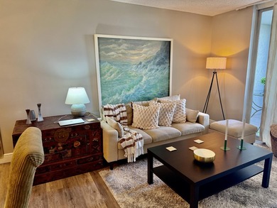 Motivated seller-bring your offers. This light-filled 6th-floor - photo 3