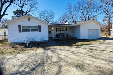 Lake Home For Sale in Eufaula, Oklahoma