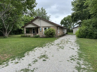 Located in the heart of the Ozarks near beautiful Bull Shoals - photo 2