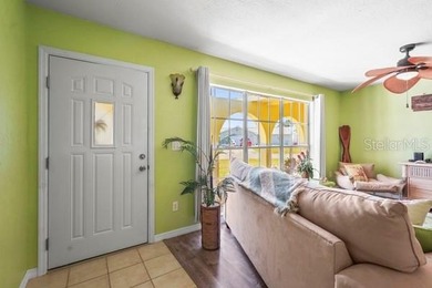 Under contract-accepting backup offers. Opportunities like this - photo 3