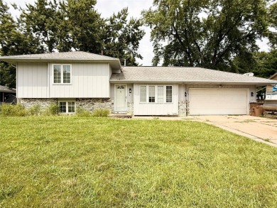 Lake Home Sale Pending in Norwalk, Iowa