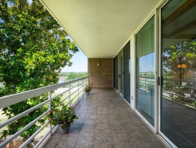Exceptional third floor unit overlooking the Guadalupe River and - photo 7