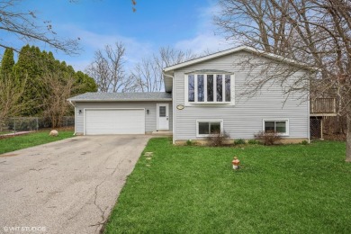 Lake Home Sale Pending in Wonder Lake, Illinois