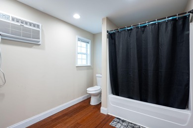 This cozy one level home offers easy living with an open layout - photo 13