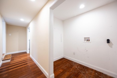 This cozy one level home offers easy living with an open layout - photo 15