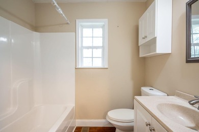 This cozy one level home offers easy living with an open layout - photo 21