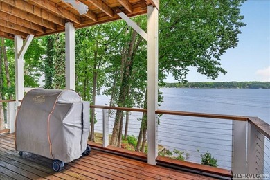 COMPLETELY RENOVATED FULLY FURNISHED 3 BEDROOM+1 UNDESIGNATED - photo 23