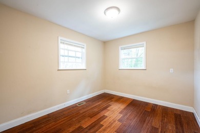 This cozy one level home offers easy living with an open layout - photo 24