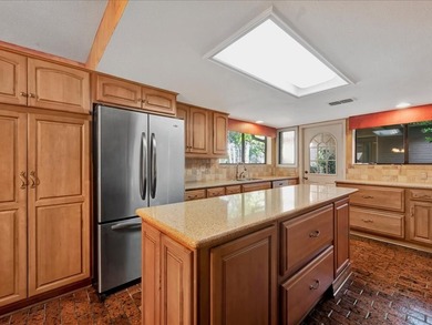 Beautiful custom home in prestigious Crown Colony Subdivision - photo 24