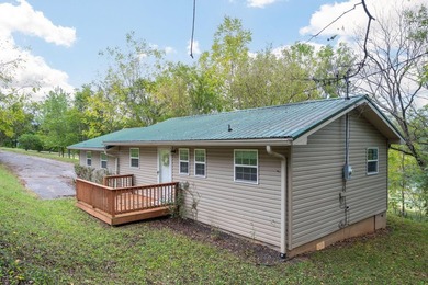 This cozy one level home offers easy living with an open layout - photo 26