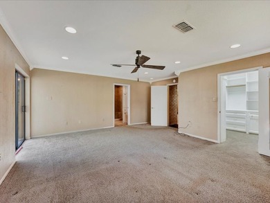 Beautiful custom home in prestigious Crown Colony Subdivision - photo 28