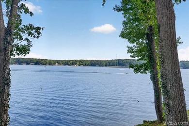 COMPLETELY RENOVATED FULLY FURNISHED 3 BEDROOM+1 UNDESIGNATED - photo 35