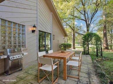 Beautiful custom home in prestigious Crown Colony Subdivision - photo 40