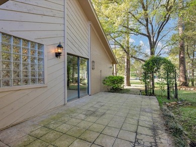 Beautiful custom home in prestigious Crown Colony Subdivision - photo 41