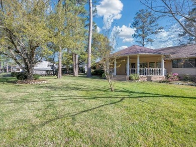 Beautiful custom home in prestigious Crown Colony Subdivision - photo 43