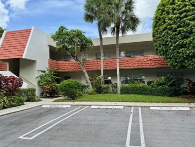 (private lake, pond, creek) Condo For Sale in Pompano Beach Florida