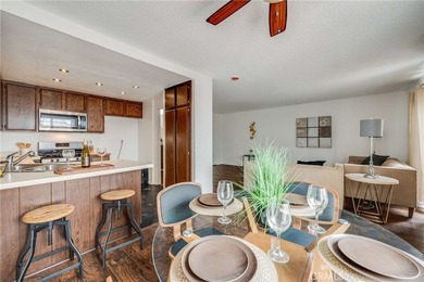 Welcome to this beautifully maintained townhome offering comfort - photo 10