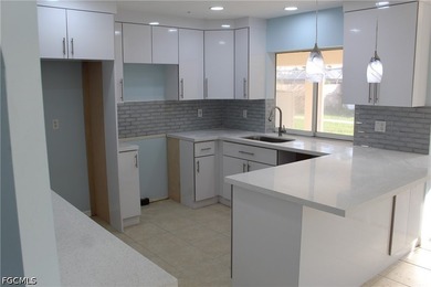 Fully Renovated & Move-In Ready! 3 Bedrooms 2 Bathrooms Double - photo 4