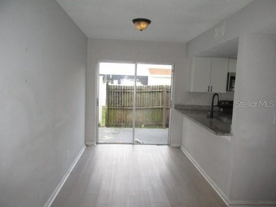 Two-story end-unit townhome in the desirable Hampshire Villas - photo 4