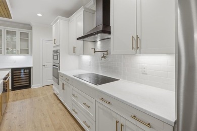Welcome to 903 Inlet View Drive in the coveted gated community - photo 9