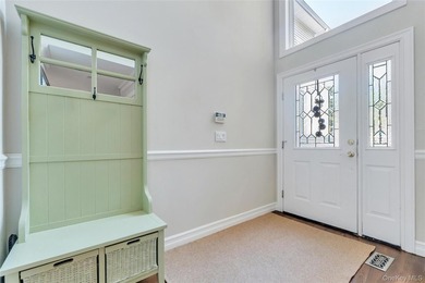 Welcome to this beautifully updated, move-in-ready townhouse - photo 4
