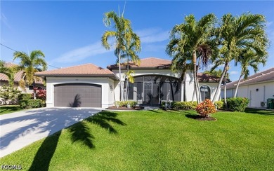 An exceptional sailboat-access waterfront retreat ideally - photo 6
