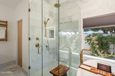 SELLER PAYS CLOSING COSTS!! Contemporary ART home!! Elevated - photo 28