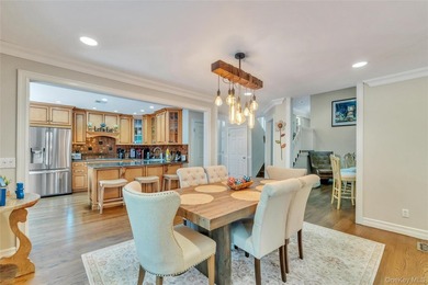 Welcome to this beautifully updated, move-in-ready townhouse - photo 9