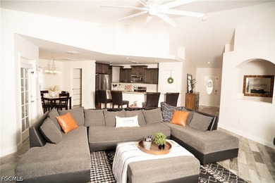 Beautifully maintained 3-bedroom plus den, office nook area, 2.5 - photo 3