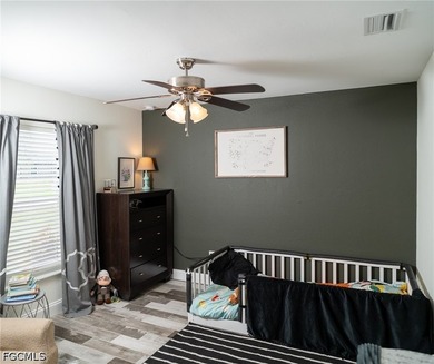 Beautifully maintained 3-bedroom plus den, office nook area, 2.5 - photo 8